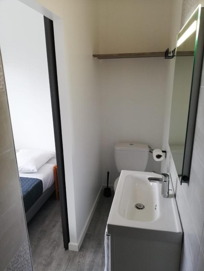 Le Breton Hotel Basse-Indre Екстериор снимка
