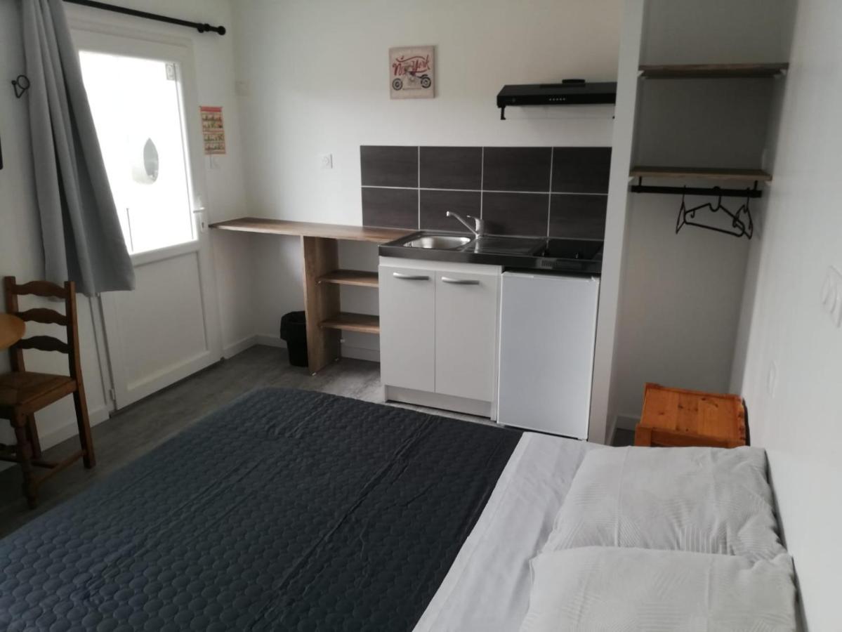 Le Breton Hotel Basse-Indre Екстериор снимка